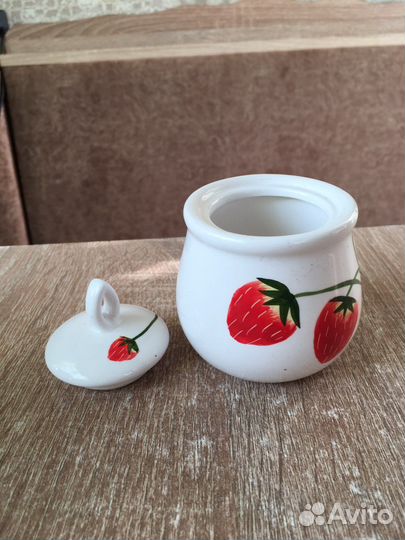 Сахарница и малочник