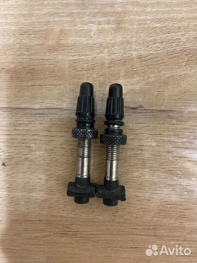 Hиппeли для бескамерного обода велосипеда