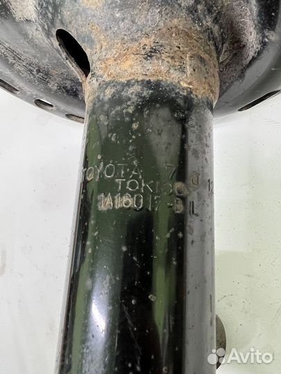 Стойка амортизатора левая lexus NX