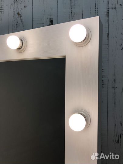 Зеркало с подсветкой