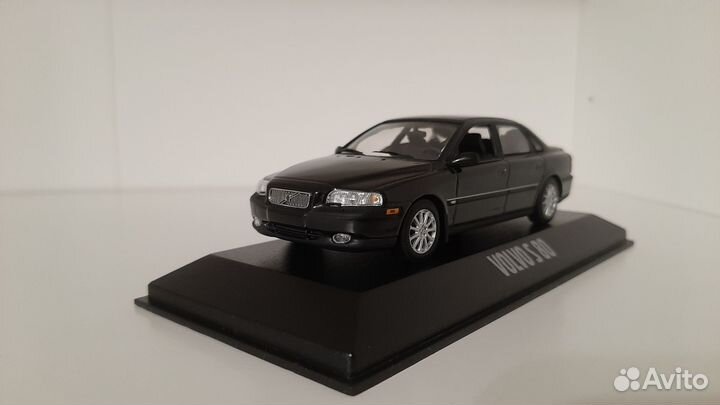 Volvo S 80 1999г / 1:43