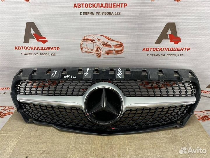 Решетка радиатора Mercedes CLA Klasse W117 с 2013