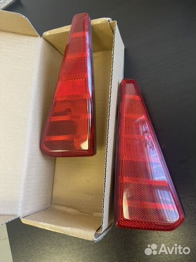 Катафот в бампер Voxy 80