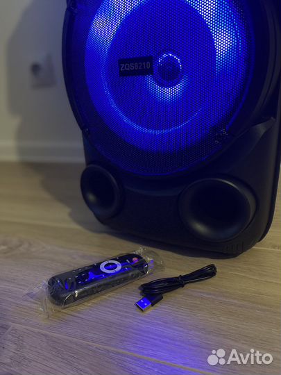 Блютуз колонка Speaker ZQS8210 новая