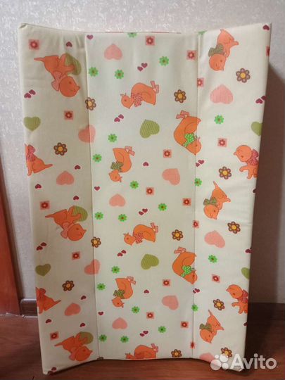 Пеленальная доска на кроватку