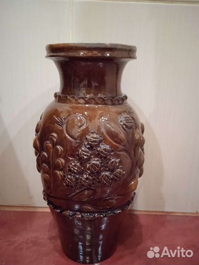 Глиняная ваза