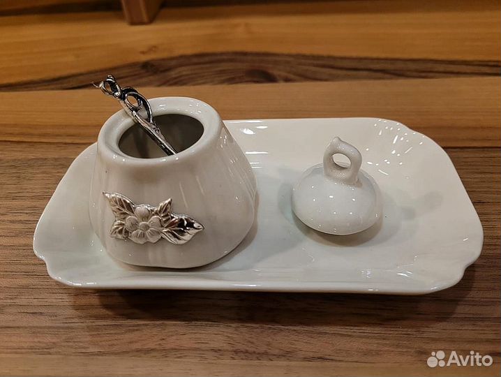 242460 Комплект сахарница и сливочник