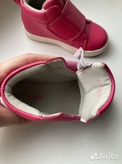 Ботинки для девочки 23