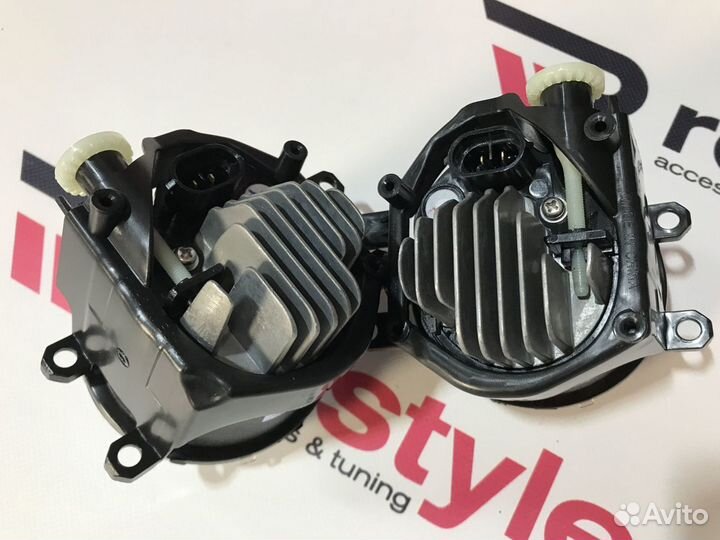 Туманки Toyota F-Sport