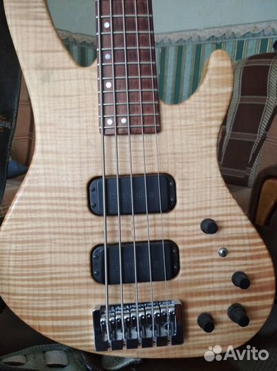 Бас-гитара Washburn XB925