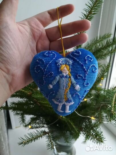 Новогодняя игрушка ручной работы