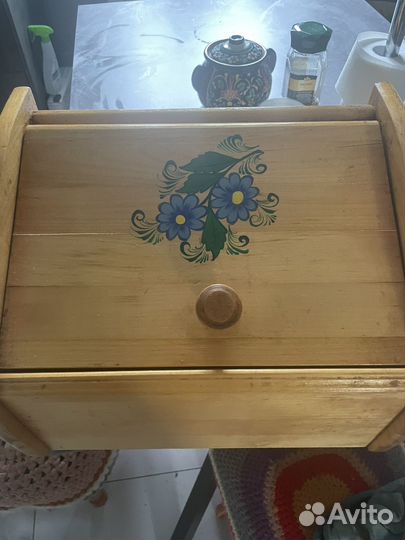 Хлебница деревянная