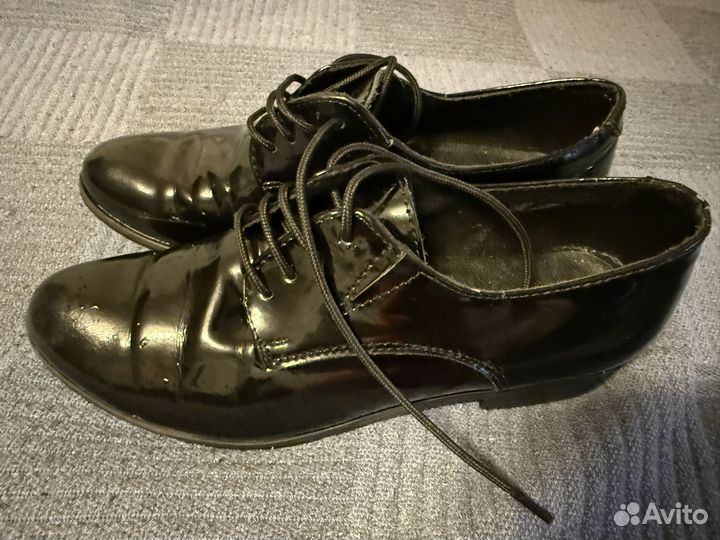 Ботинки лаковые