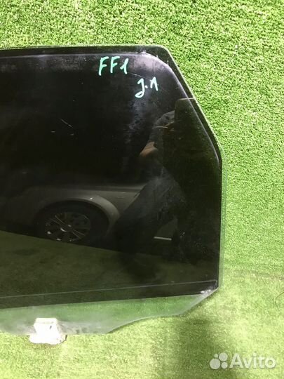 Стекло задней левой двери Ford Focus 1 хэтбчек