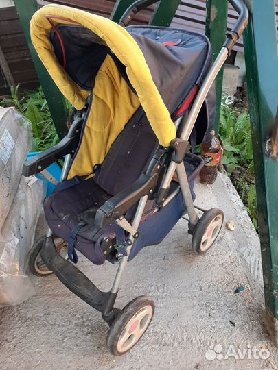 Коляска прогулочная складная