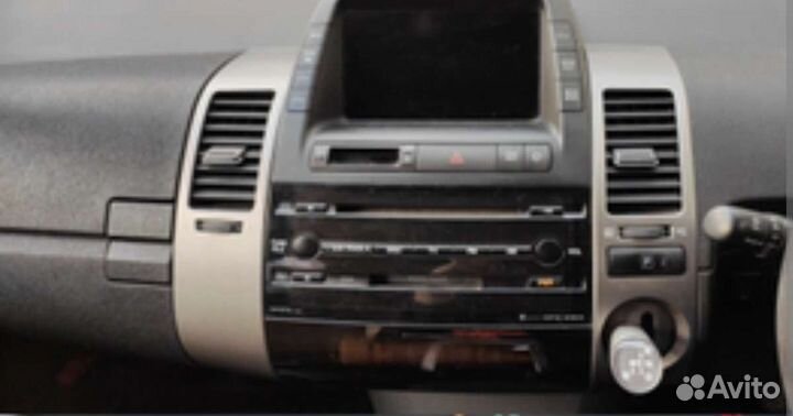 Штатная магнитола на Toyota Prius 20 кузов