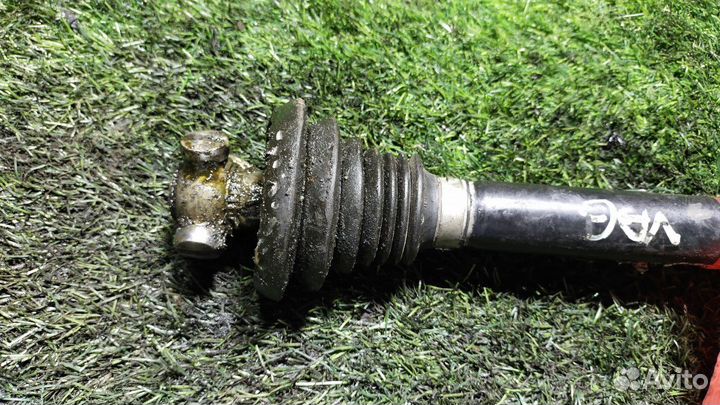 Привод в сборе передний Audi A4 (B8) IV