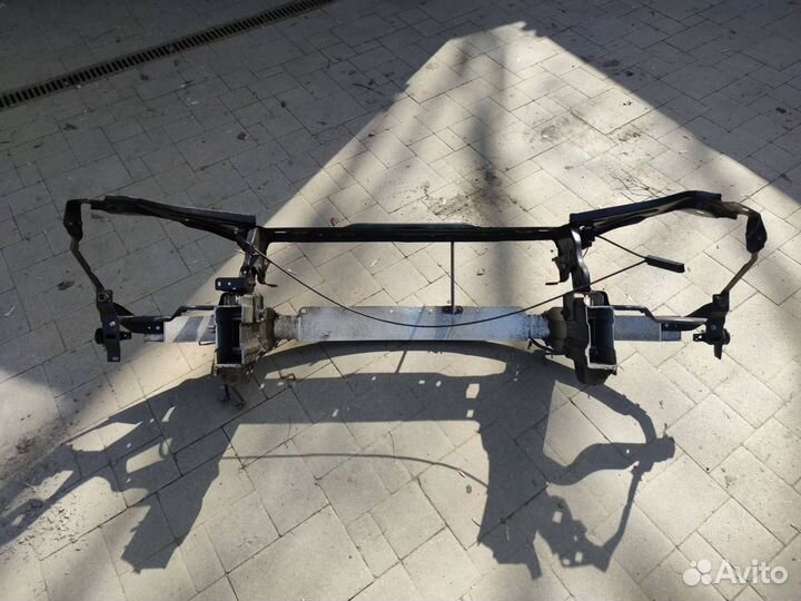 Передняя панель (телевизор) Mercedes-Benz C-Класс