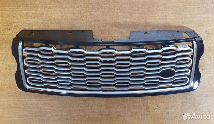 Решетка радиатора Range Rover 2013-2017 SVA