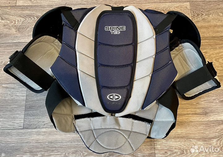 Хоккейный панцырь Easton synergy 700