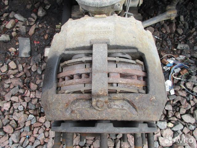 Суппорт тормозной передний правый Volvo FM9 FM12 F