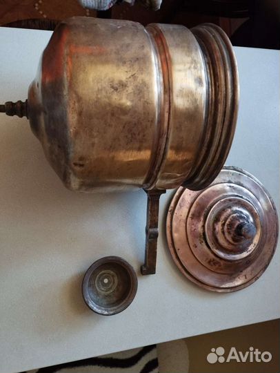 Огромный старинный рукомойник с тазом