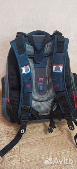 Школьный рюкзак Hummingbird для мальчика