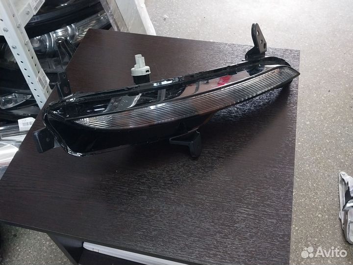 Поворотник в бампер на Renault Megan 4