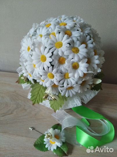 Букет невесты искусственный, бутоньерка в подарок