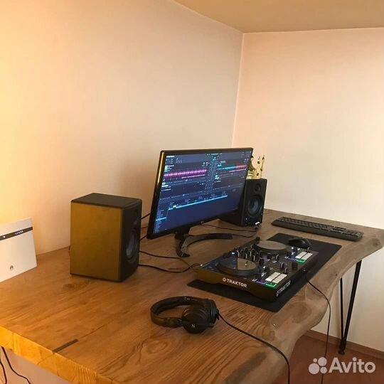 Компьютерный стол лофт из массива на заказ