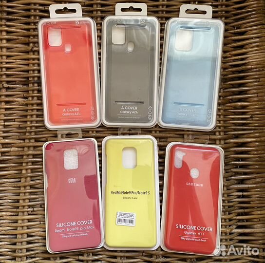 Чехлы на телефон