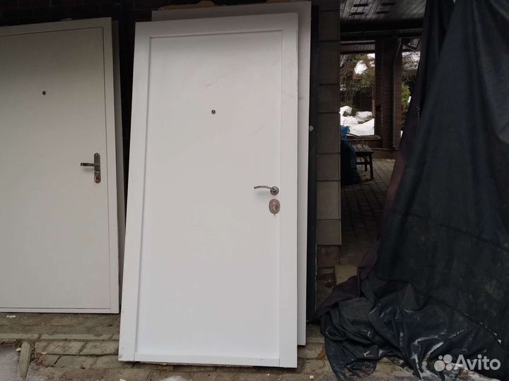 Железные двери с новостройки