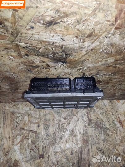 Блок управления двигателем Toyota 89661-28B90