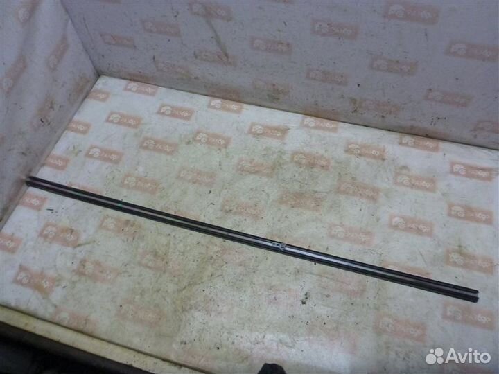 Уплотнитель стекла двери бархотка задний левый