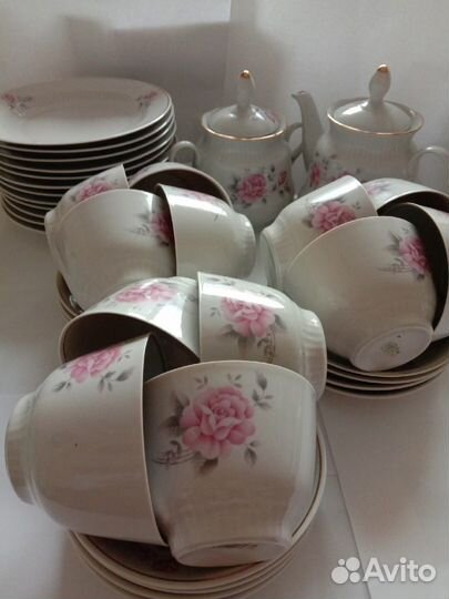 Фарфоровая посуда СССР сервиз чайный на 12 персон
