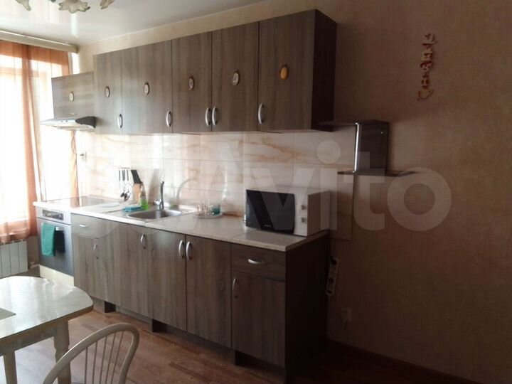 2-к. квартира, 58 м², 1/9 эт.