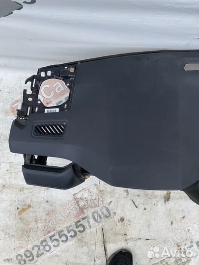 Toyota RAV4 XA50 Торпедо