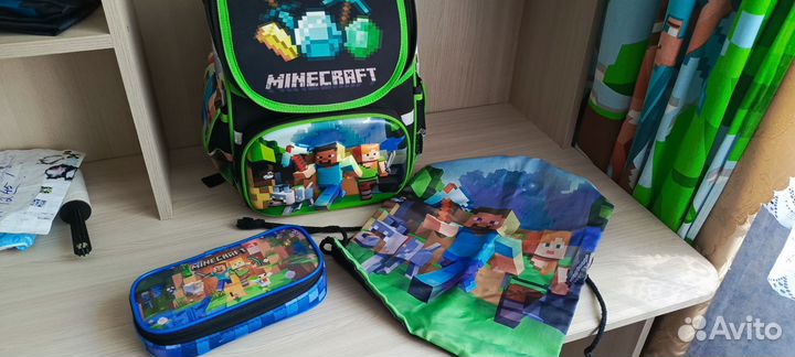 Рюкзак школьный