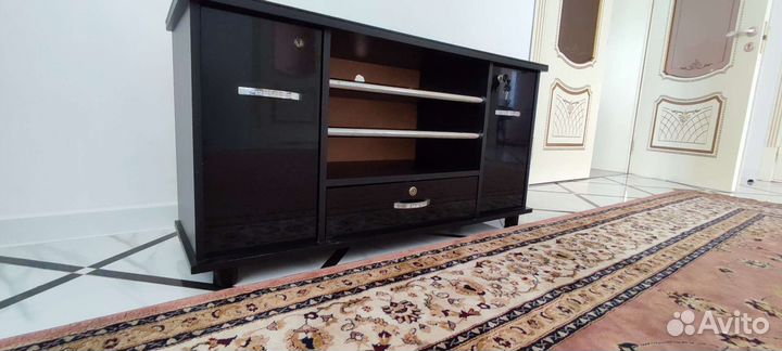 Тумба под телевизор бу