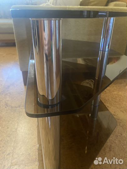 Стеклянная тумба для телевизора