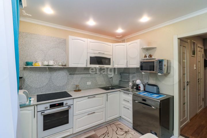 2-к. квартира, 50 м², 3/9 эт.