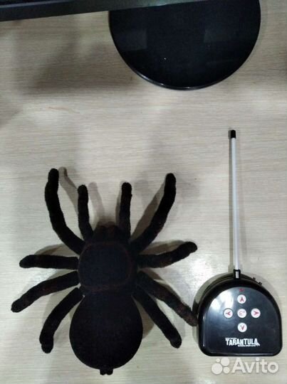 Радиоуправляемый паук игрушка