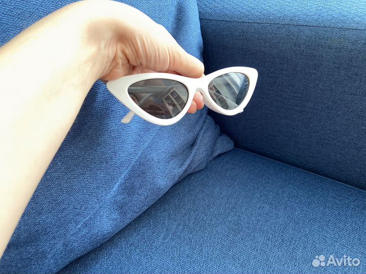 Солнцезащитные очки кошачий глаз в белой оправе