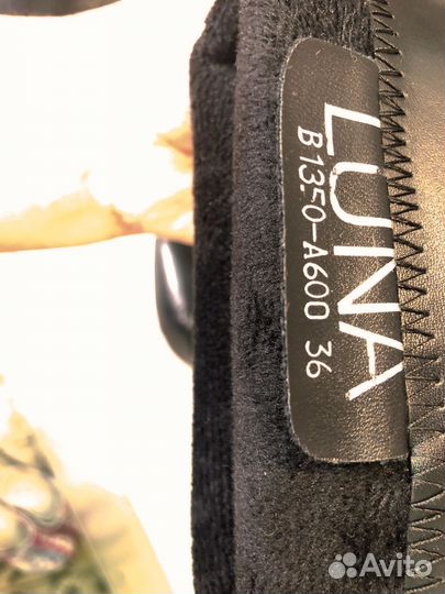 Сапоги на шпильке 36