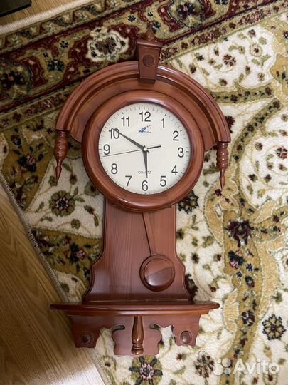 Часы настенные деревянные