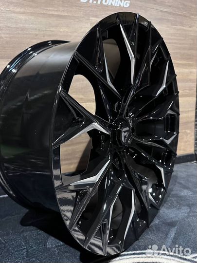 Новые литые диски 22