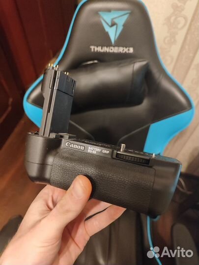 Оригинальный батарейный блок ручка Canon bg e6