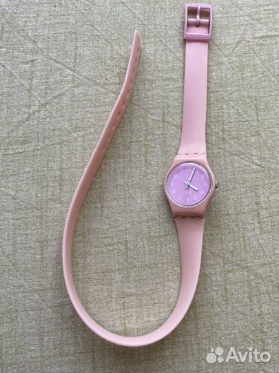 Часы swatch розовые