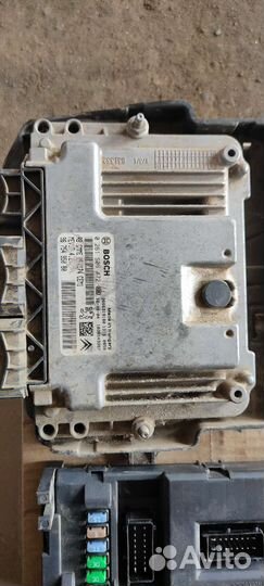 Блок управления двигателем Citroen C3 Picasso1.4