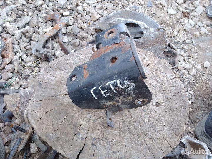 Кронштейн двигателя Hyundai getz